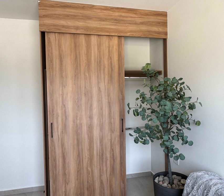 Clóset-recamara-planta-baja-cobalto