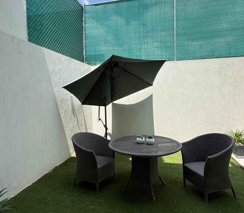 Patio-cobalto