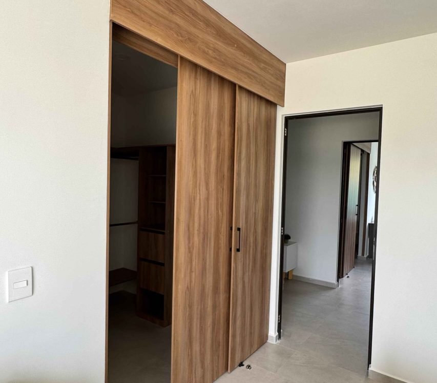 Vestidor1-recamara-principal-cobalto